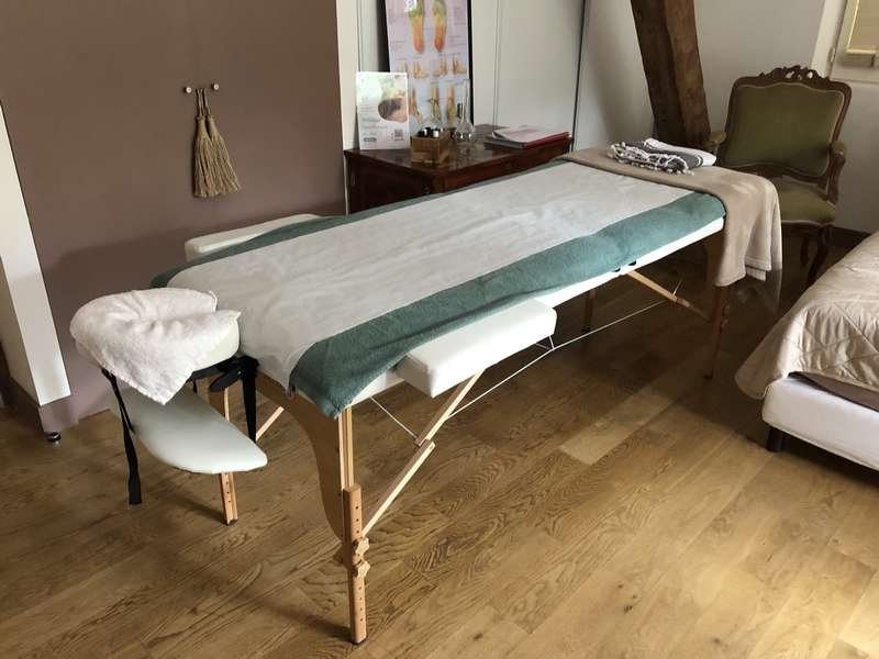 Partenaire bien-être lors de l'événement Mademoiselle Violette à Toulouse.